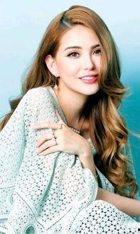 昆凌个人资料,从青春偶像到幸福妈妈，她的蜕变之路