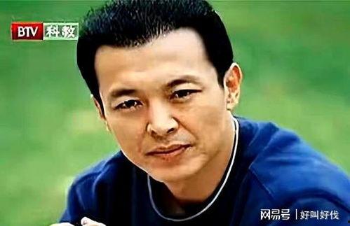 演员王强的妻子赵蕾,幸福家庭的甜蜜见证